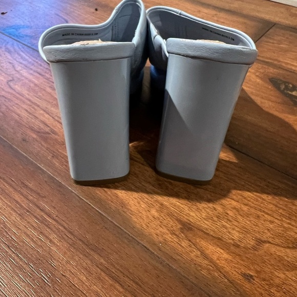 Steve Madden Tule Block Heel Sandal in Lt Blue Lexia SZ 5.5 - Picture 5 of 13